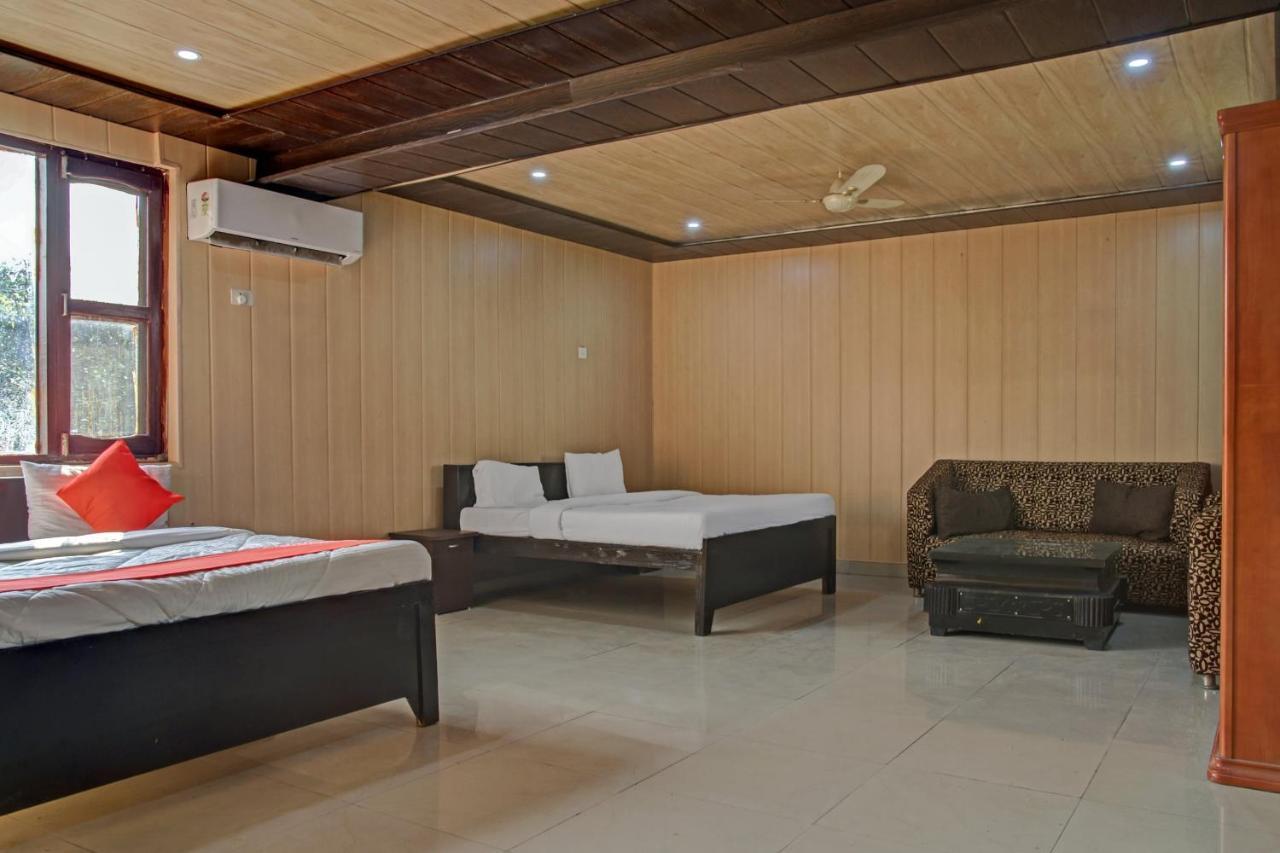 Oyo 62241 Swastik Garden Hotel Dhāmpur Exterior foto