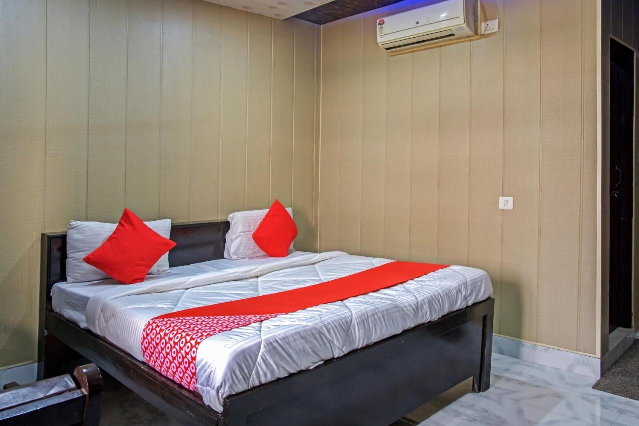 Oyo 62241 Swastik Garden Hotel Dhāmpur Exterior foto