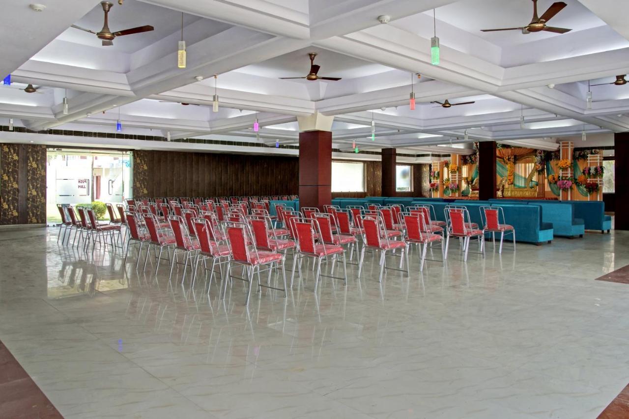 Oyo 62241 Swastik Garden Hotel Dhāmpur Exterior foto