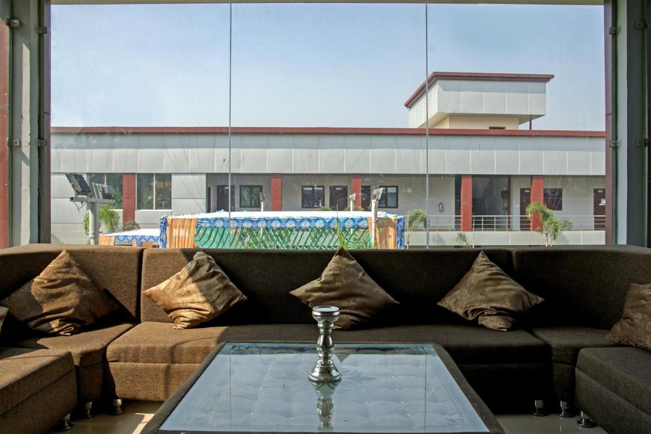 Oyo 62241 Swastik Garden Hotel Dhāmpur Exterior foto